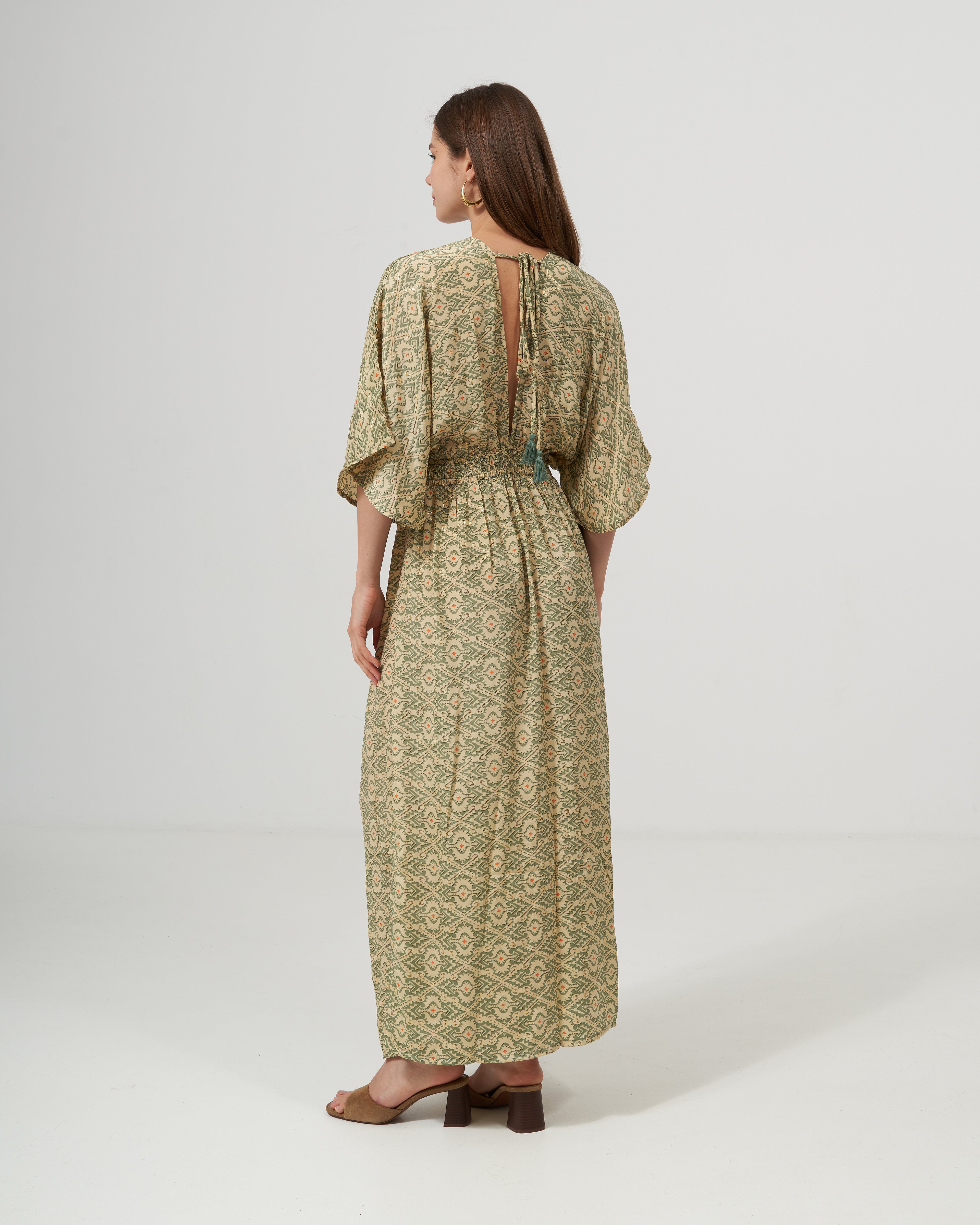 Robe_rosa_verte_dos