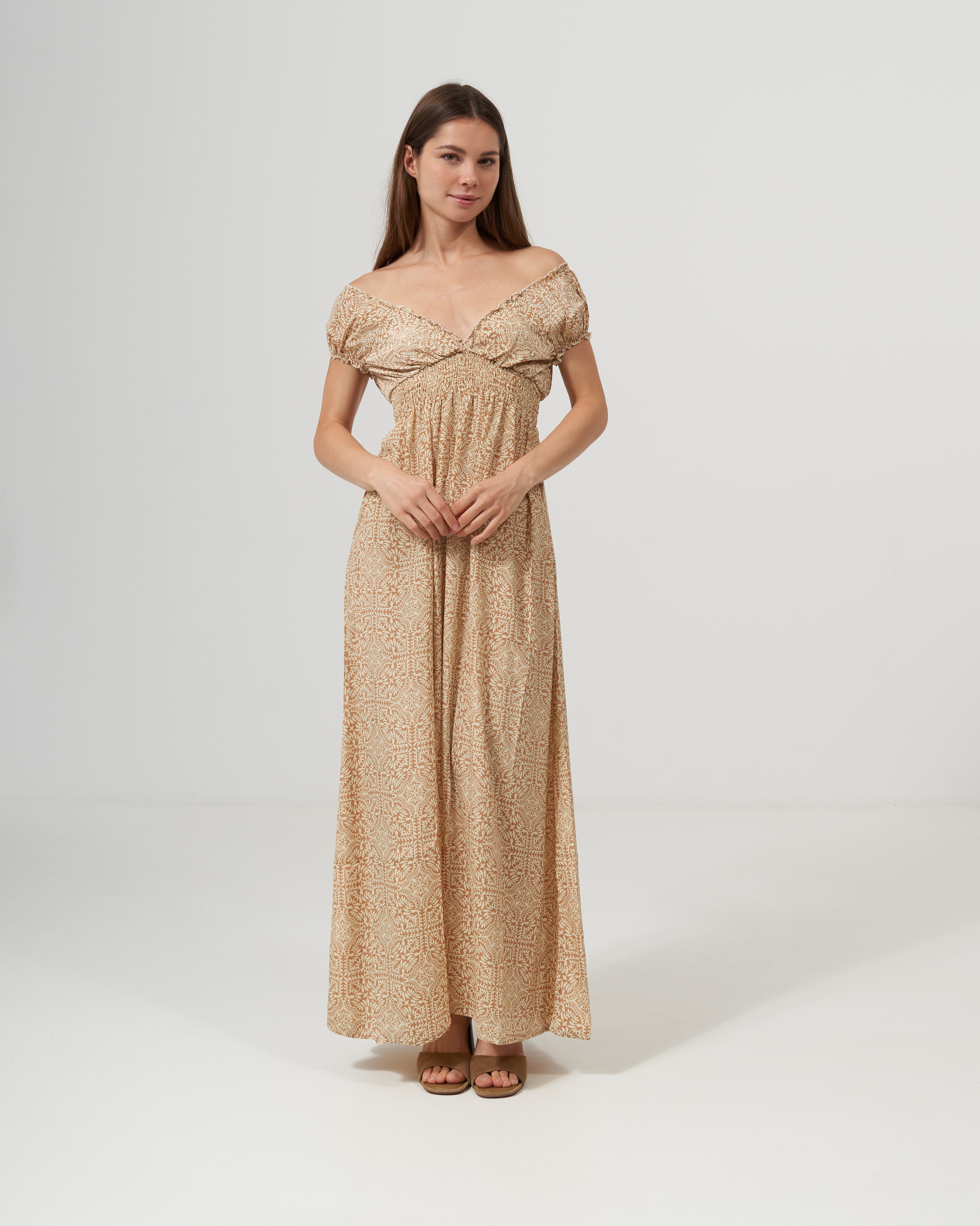 Robe_maria_beige