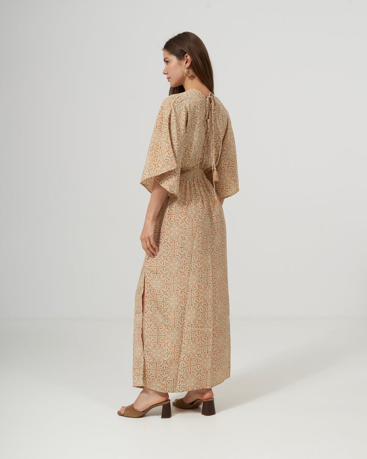 Robe_rosa_beige_dos